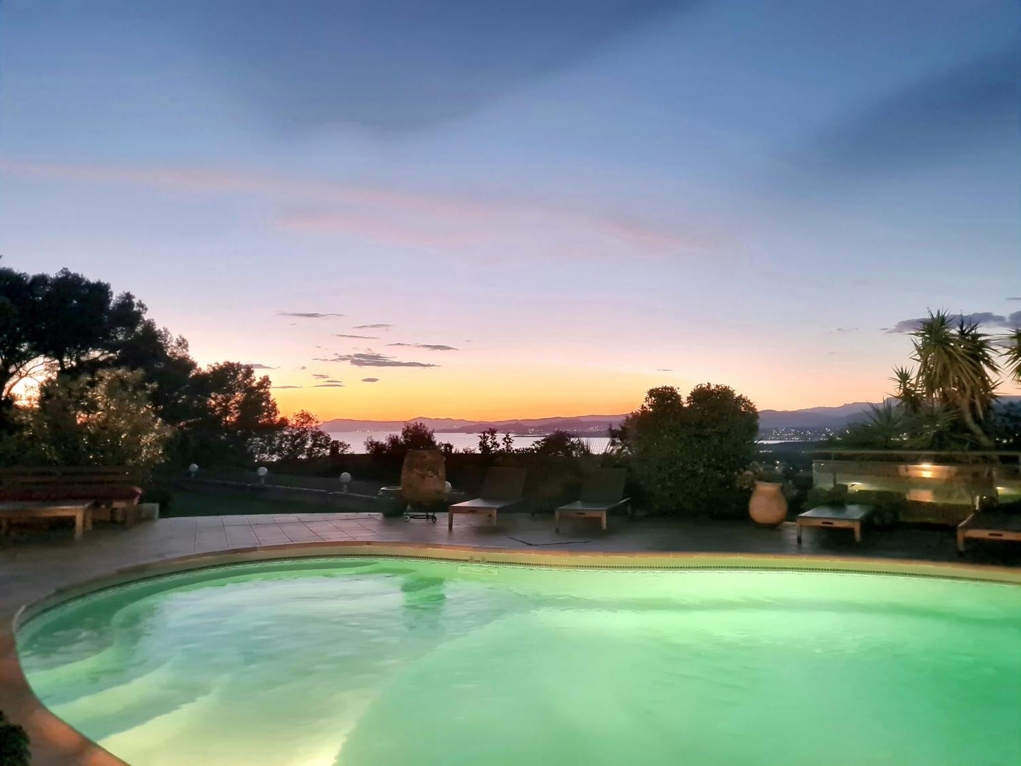 Villa M, Chambres D'Hotes, Vue Mer, Sauna, Piscine A Six-Fours Сис-Фур-Ле-Пляж Экстерьер фото