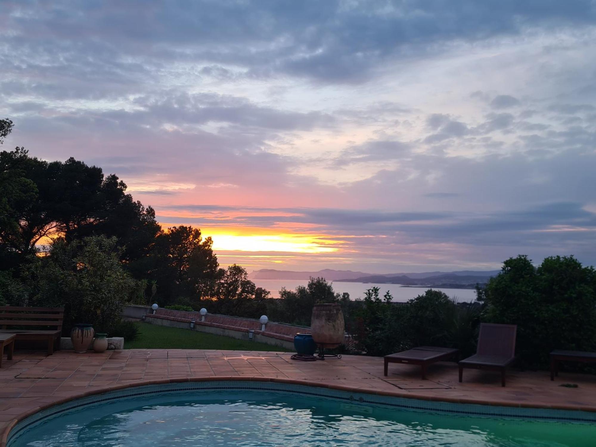 Villa M, Chambres D'Hotes, Vue Mer, Sauna, Piscine A Six-Fours Сис-Фур-Ле-Пляж Экстерьер фото